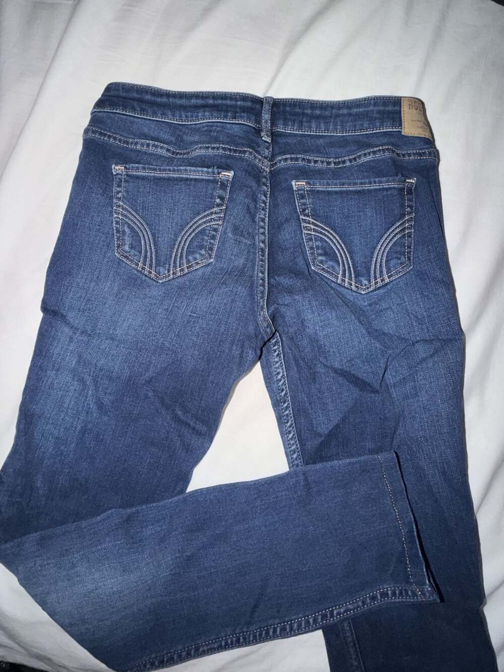 Hollister Super Skinny Distressed Dark Wash Jeans Size 3 / W26